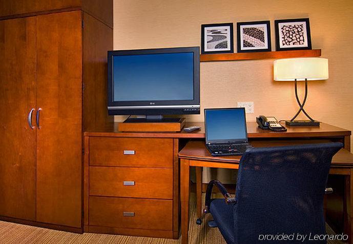 Courtyard By Marriott Phoenix Меса Стая снимка