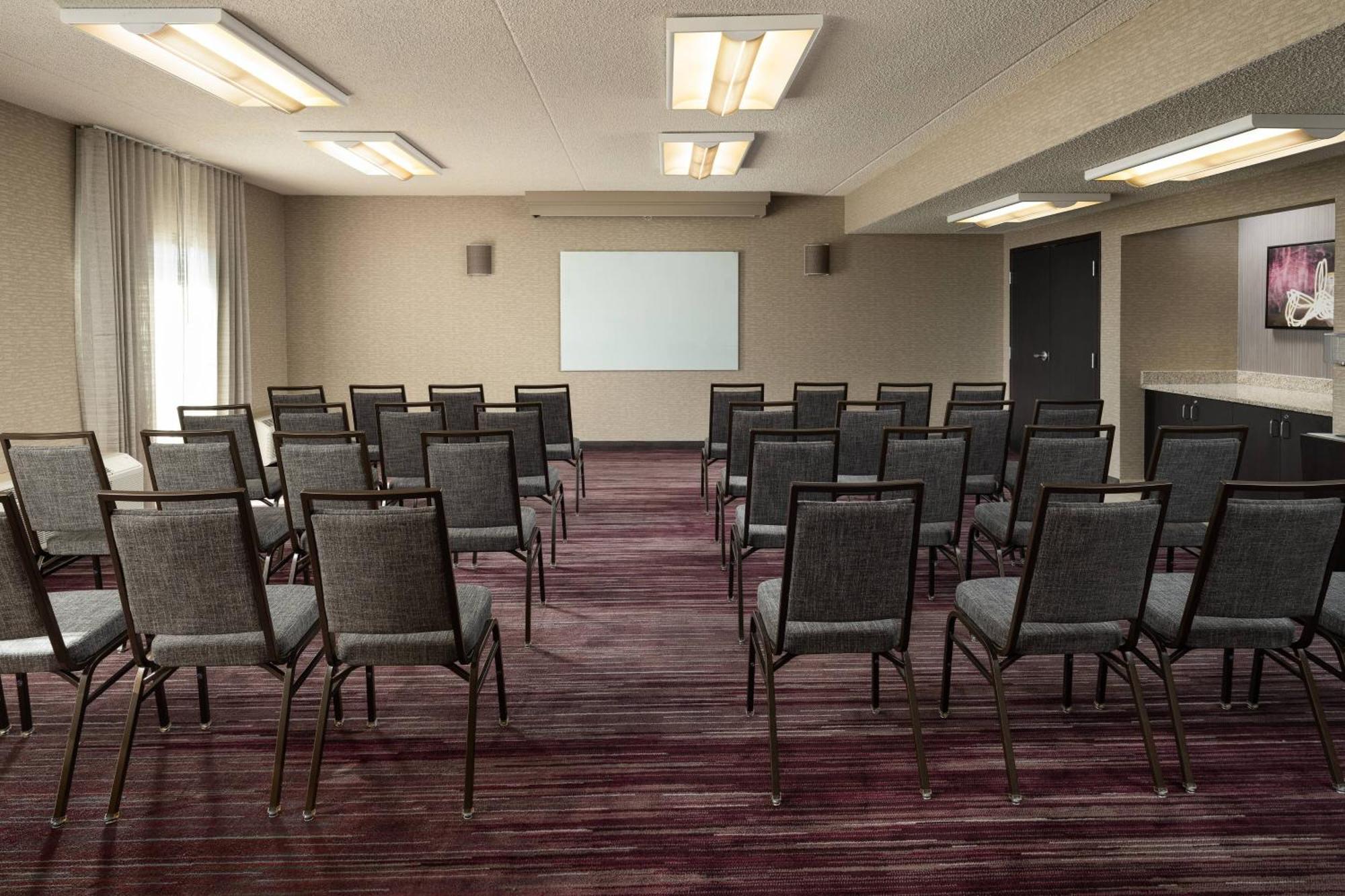 Courtyard By Marriott Phoenix Меса Екстериор снимка