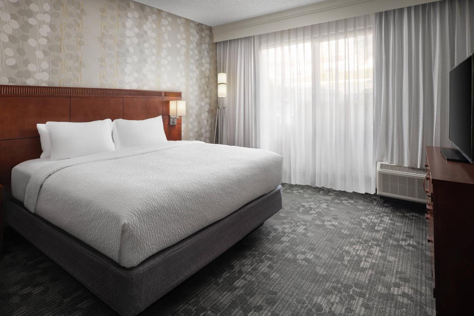Courtyard By Marriott Phoenix Меса Екстериор снимка
