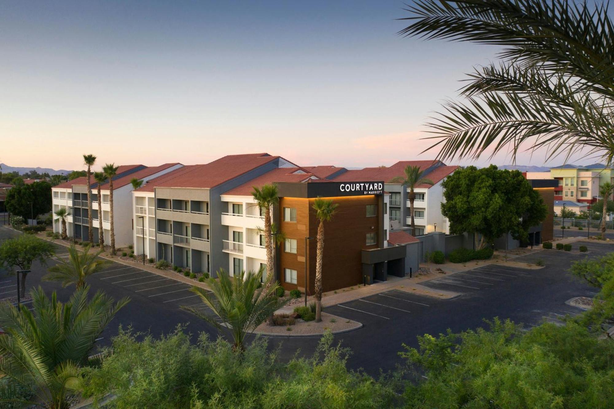 Courtyard By Marriott Phoenix Меса Екстериор снимка